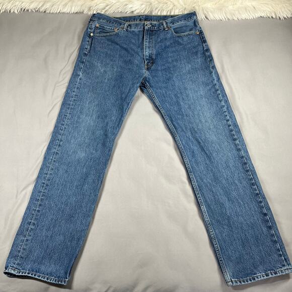 Levi's 505 Jeans Mens 40X34 (*40X32.5" actual)Medium Wash Blue Straight Fit - Picture 1 of 9